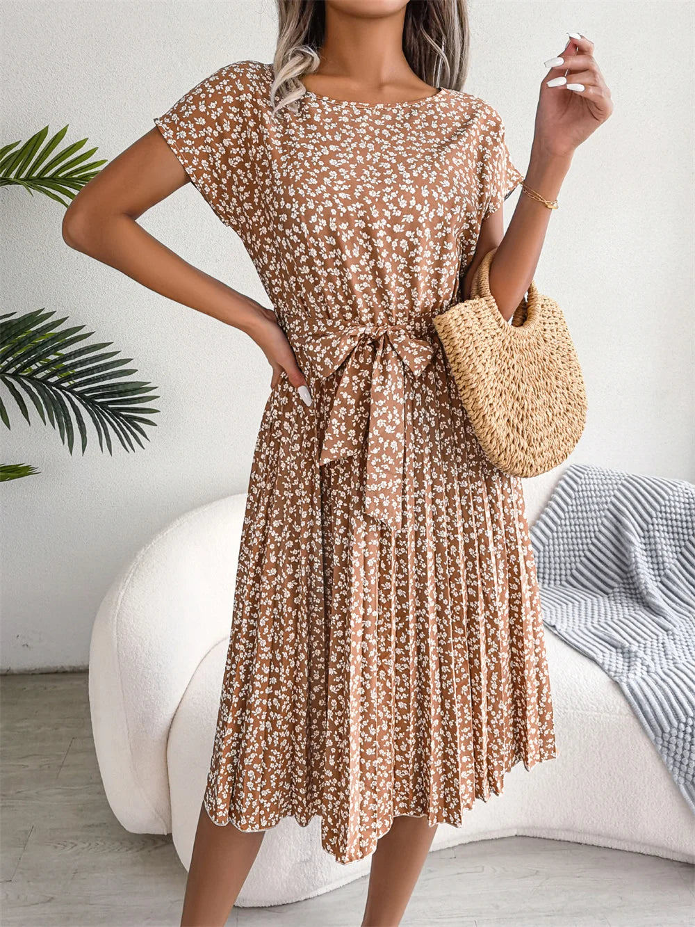 Amandine | Robe Midi Fleurie Plissée à Taille Nouée
